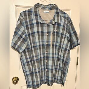 Columbia Sportswear Company Men's Blue and Grey Plaid Short Sleeve Shirt XL
